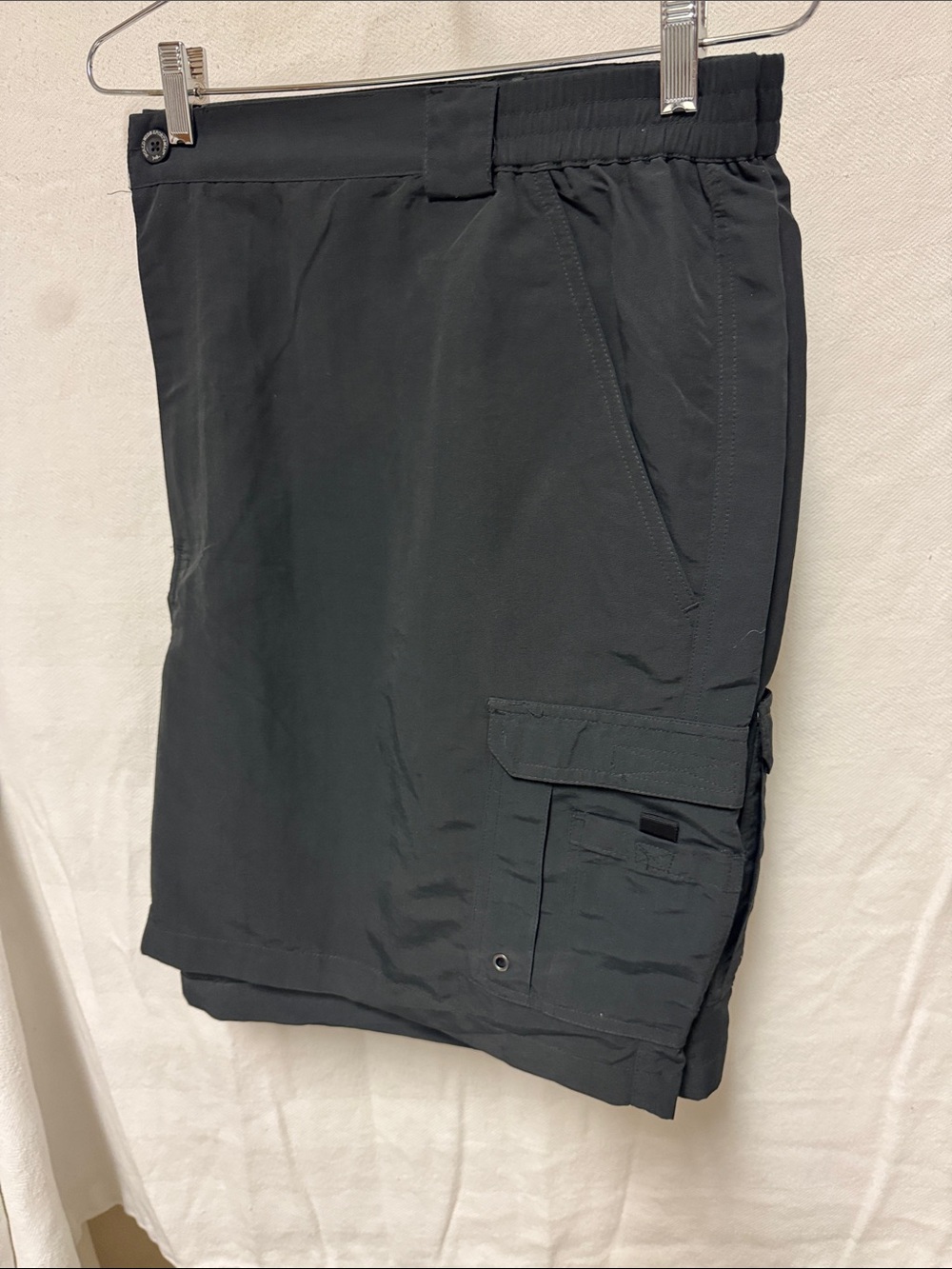 Bass Pro Shops Black Men's Cargo Shorts with Flap Pocket